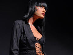 Allusikkk - female with black hair webcam at ImLive