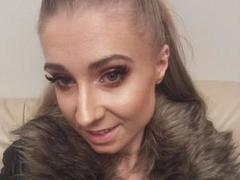 alena-bonbon - blond female webcam at xLoveCam