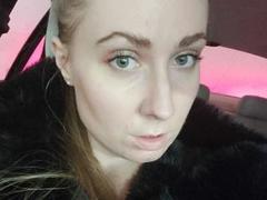 alena-bonbon - blond female webcam at xLoveCam