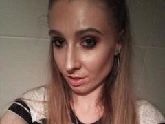 alena-bonbon - blond female webcam at xLoveCam