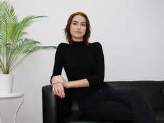 AmandaBarlow - female with red hair webcam at LiveJasmin