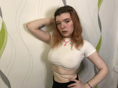 AmeliaAley - female with brown hair webcam at xLoveCam