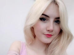 AmiliCutties - female webcam at xLoveCam