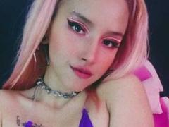 AmyRocket - blond female webcam at xLoveCam