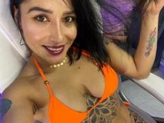 AndreaCuninng - female with black hair webcam at xLoveCam