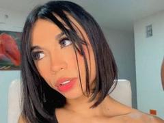 AndreaCutes - shemale webcam at xLoveCam