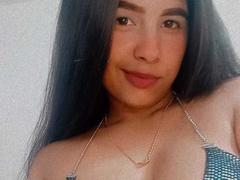 AndreinaBra - female webcam at xLoveCam