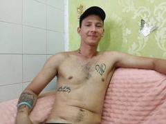 AndresRomano - male webcam at xLoveCam