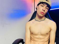 AndrewCooperr from xLoveCam