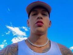 AndrewKing69 - male webcam at xLoveCam