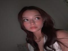 AngellMoore - female with brown hair webcam at xLoveCam