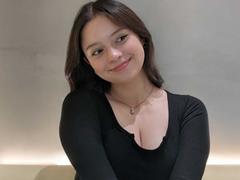 AngellMoore - female with brown hair webcam at xLoveCam