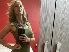 AnisiaLuna - blond female webcam at xLoveCam