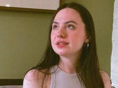 AnnSweer - female with black hair webcam at xLoveCam