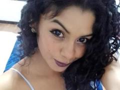 AnnaMesht - female with black hair webcam at xLoveCam