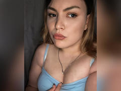 AnnabellkaSecret - female with brown hair and  small tits webcam at xLoveCam