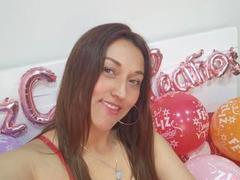 AnnetChau - blond female webcam at xLoveCam