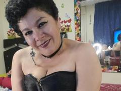 angellovelly - female webcam at xLoveCam