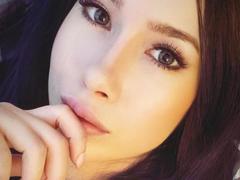 AppleEvelyn - female with brown hair and  small tits webcam at xLoveCam