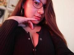 AradiaX - female with red hair webcam at xLoveCam