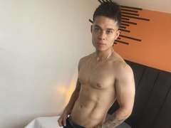 AresEs - male webcam at xLoveCam