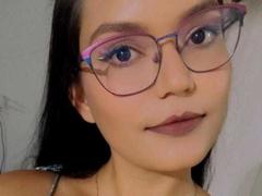 AriaLeenn - female with black hair webcam at xLoveCam