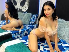 AriannaGray - female with black hair and  small tits webcam at xLoveCam