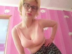 AriellasxCandy - female with red hair and  small tits webcam at xLoveCam