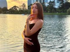 Arikay - female with brown hair and  small tits webcam at xLoveCam