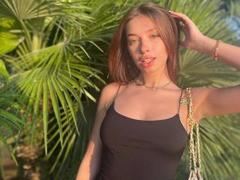 Arikay - female with brown hair and  small tits webcam at xLoveCam