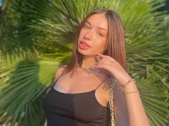 Arikay - female with brown hair and  small tits webcam at xLoveCam