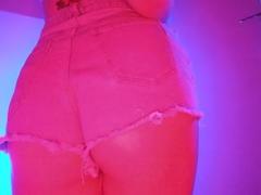 ArleenHunter - blond female with  big tits webcam at LiveJasmin