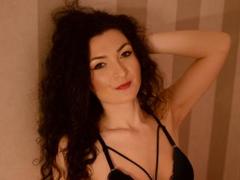 Armyna - female with brown hair webcam at xLoveCam
