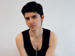 AronRox69 - shemale with brown hair and  small tits webcam at xLoveCam