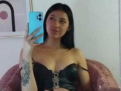 AryaMjs - female with black hair webcam at xLoveCam