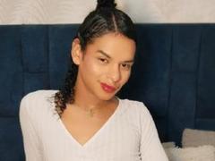 AshleyHotFoxy - shemale webcam at xLoveCam