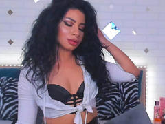 Ava_Noire - female with brown hair webcam at ImLive