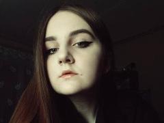 AveryVeksler - female with brown hair webcam at xLoveCam