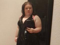 Bbwnicole-hot - female with brown hair webcam at xLoveCam