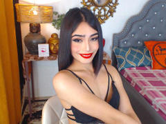BeaVianca - shemale with black hair webcam at xLoveCam