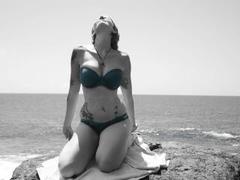 BeachSchnecke-hot - blond female webcam at xLoveCam