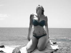 BeachSchnecke-hot - blond female webcam at xLoveCam