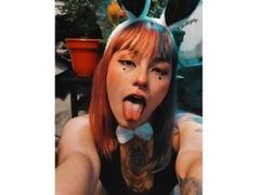 BeautyBlue69 from xLoveCam