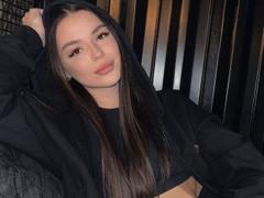 BeckiXHoney - female with brown hair and  small tits webcam at xLoveCam