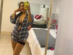 BellaAngelis - female webcam at xLoveCam