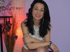 LadyKate111 - female with black hair webcam at ImLive