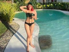 BellaRusso - female with brown hair and  small tits webcam at xLoveCam