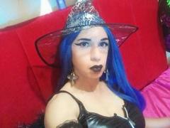 Bellanida - shemale with black hair webcam at xLoveCam