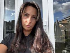 BiancaGlam - female with brown hair and  small tits webcam at xLoveCam