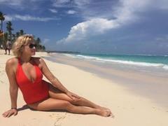 BiankaRay - blond female webcam at xLoveCam